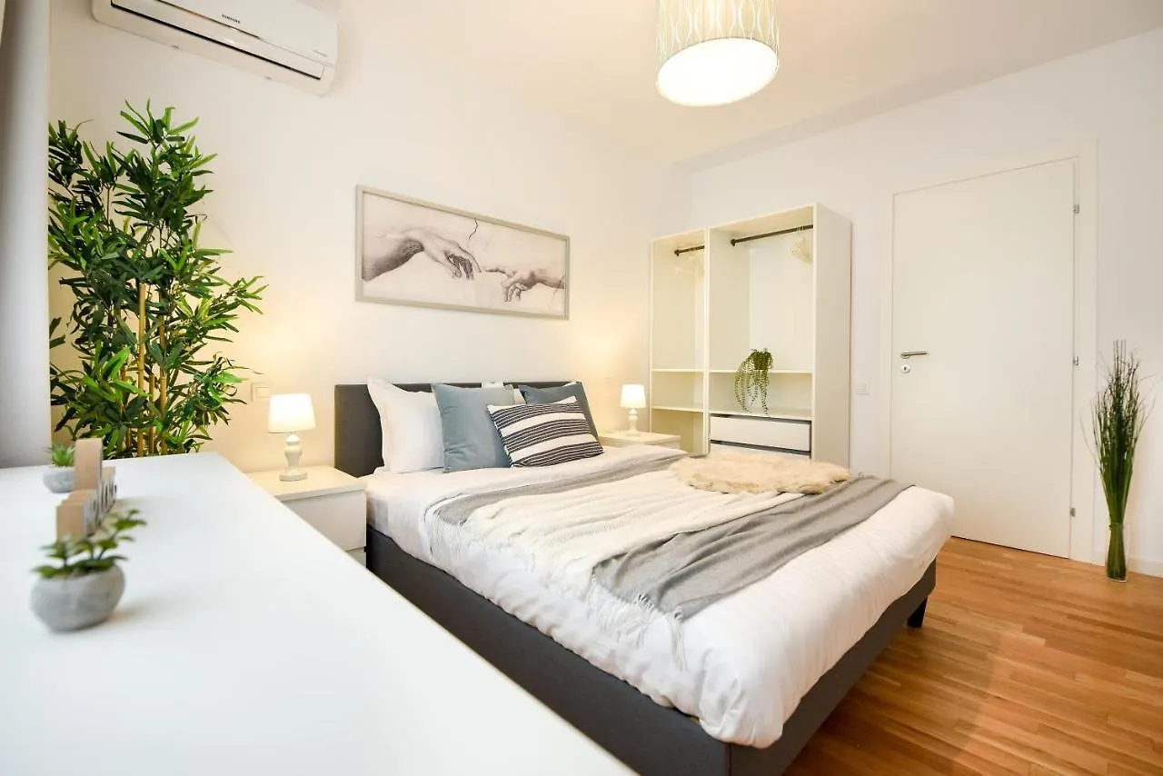 City Oasis - Modern 1Br Apartment Near Colentina Hospital Bucharest 0*,  Romania
