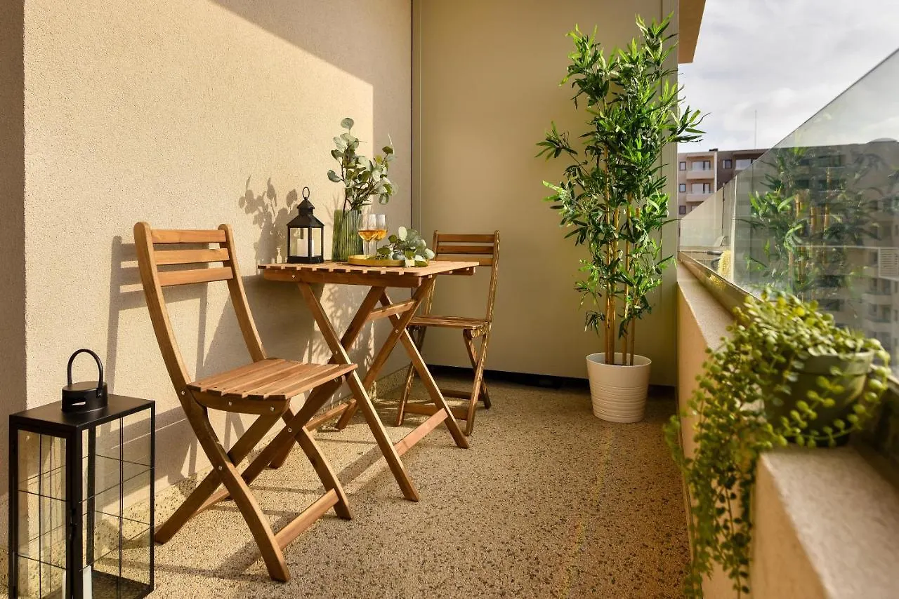 City Oasis - Modern 1Br Apartment Near Colentina Hospital Bucharest
