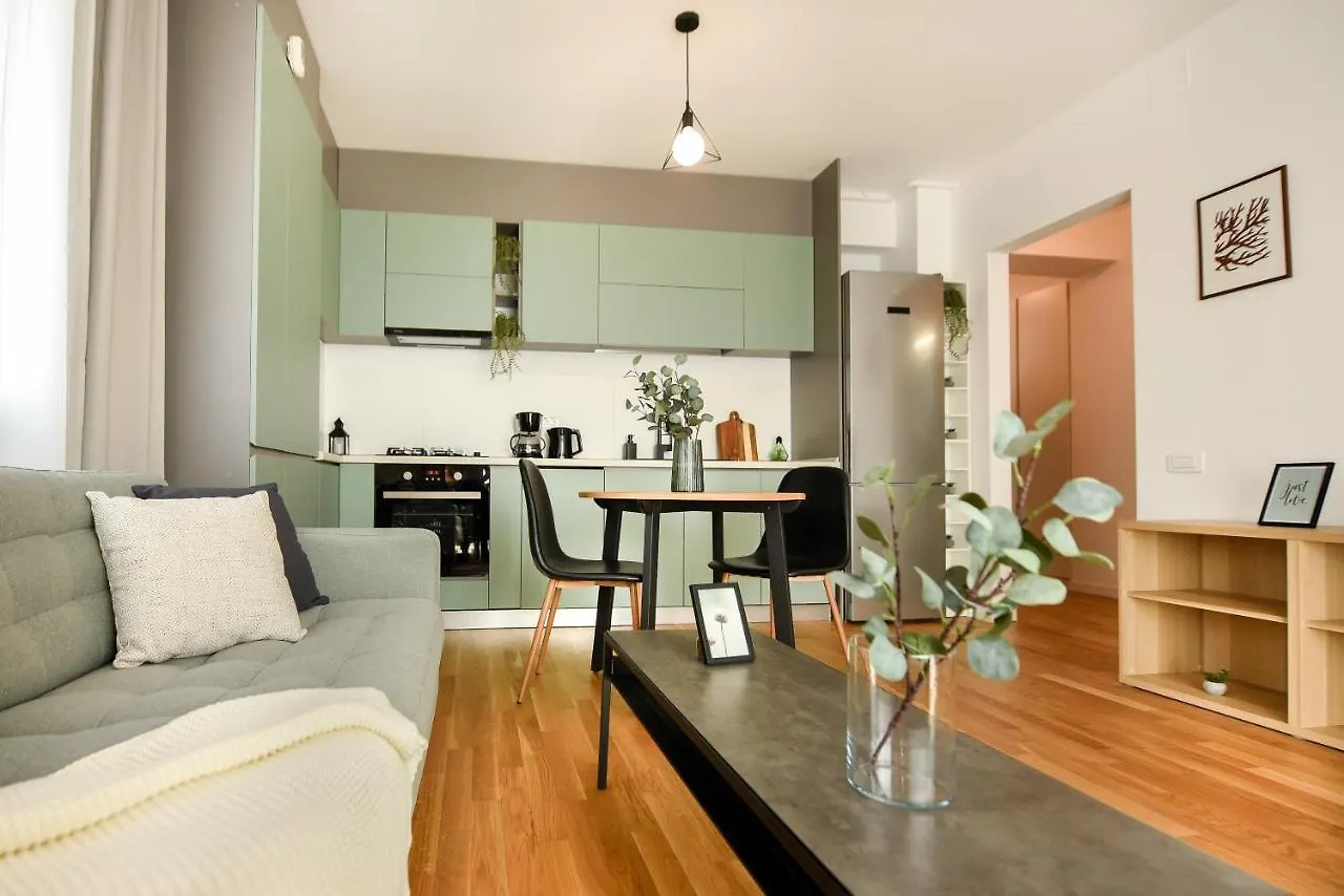 City Oasis - Modern 1Br Apartment Near Colentina Hospital Bucharest