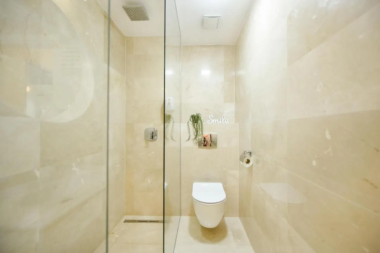 City Oasis - Modern 1Br Apartment Near Colentina Hospital Bucharest