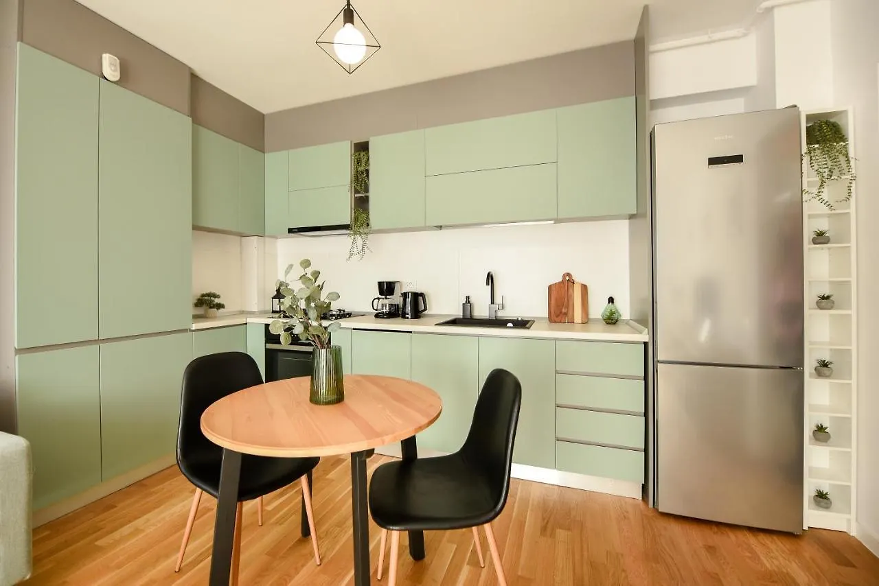 City Oasis - Modern 1Br Apartment Near Colentina Hospital Bucharest Romania