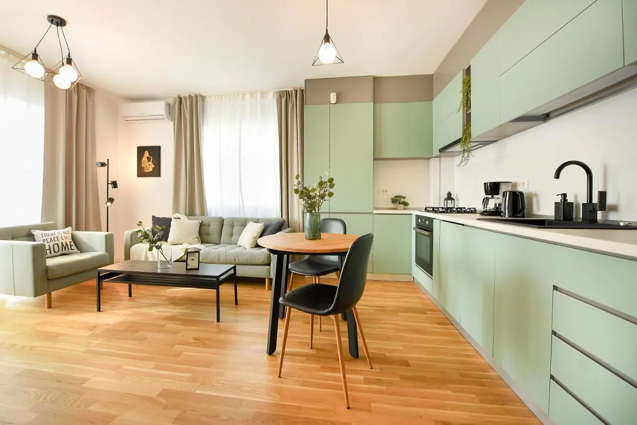 City Oasis - Modern 1Br Apartment Near Colentina Hospital Bucharest