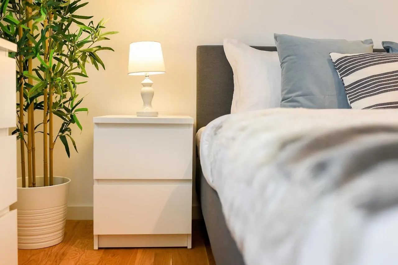 City Oasis - Modern 1Br Apartment Near Colentina Hospital Bucharest