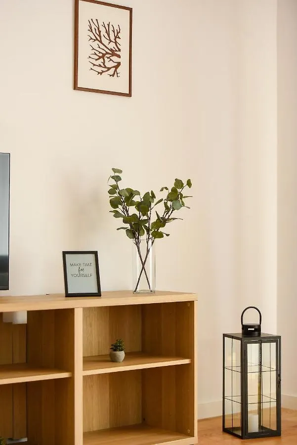 City Oasis - Modern 1Br Apartment Near Colentina Hospital Bucharest Romania