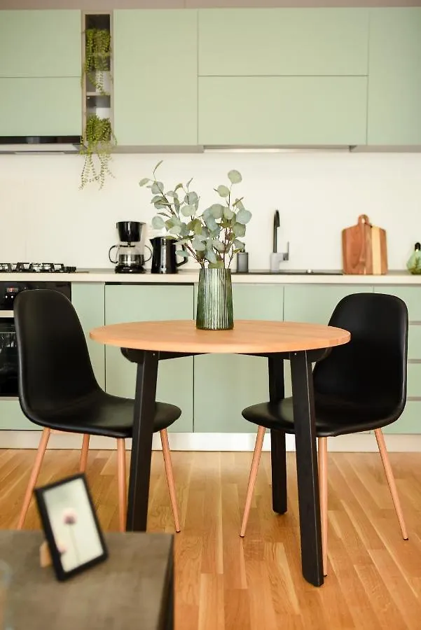 City Oasis - Modern 1Br Apartment Near Colentina Hospital Bucharest